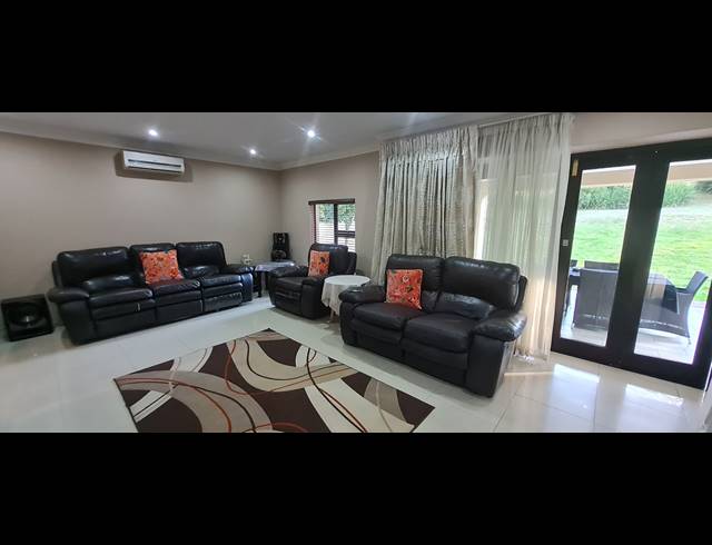 4 BEDROOM GOLF ESTATE FOR SALE IN BLUE VALLEY GOLF ESTATE